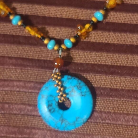 Bundle Of 3 Necklaces - Picture 3 of 7